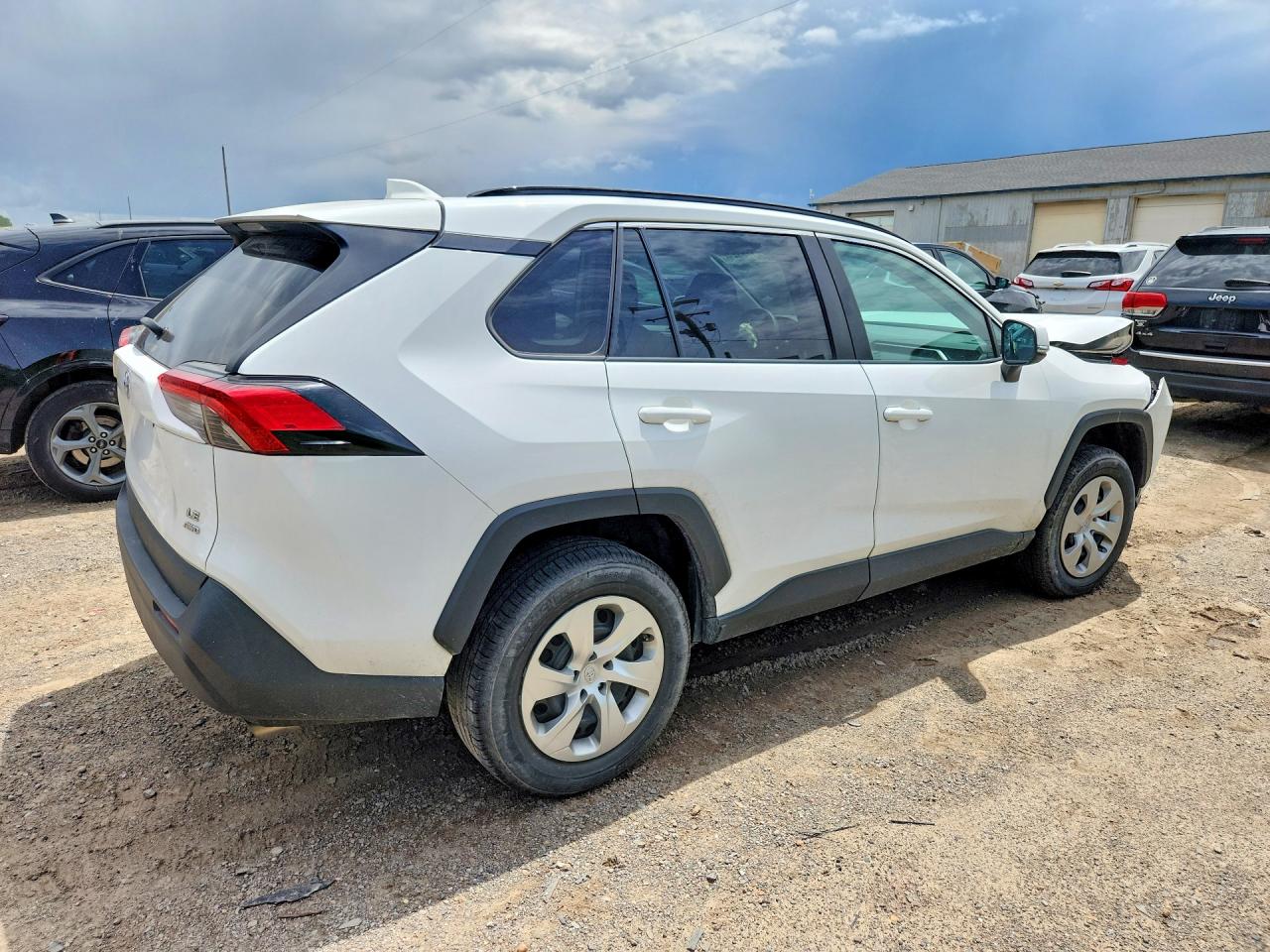 2021 TOYOTA RAV4 LE — снимка 3