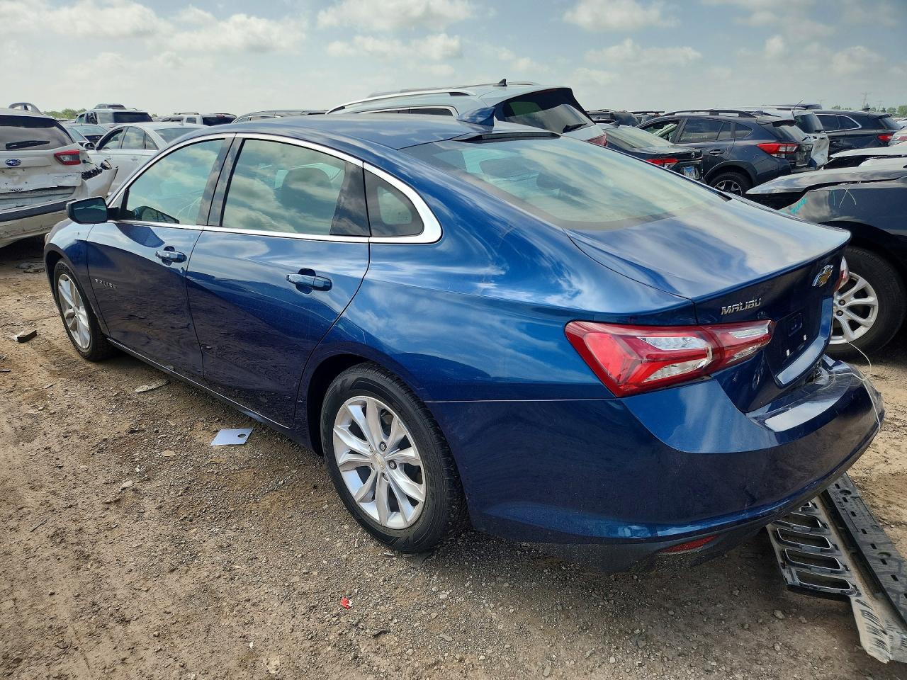 2019 CHEVROLET MALIBU LT — снимка 2