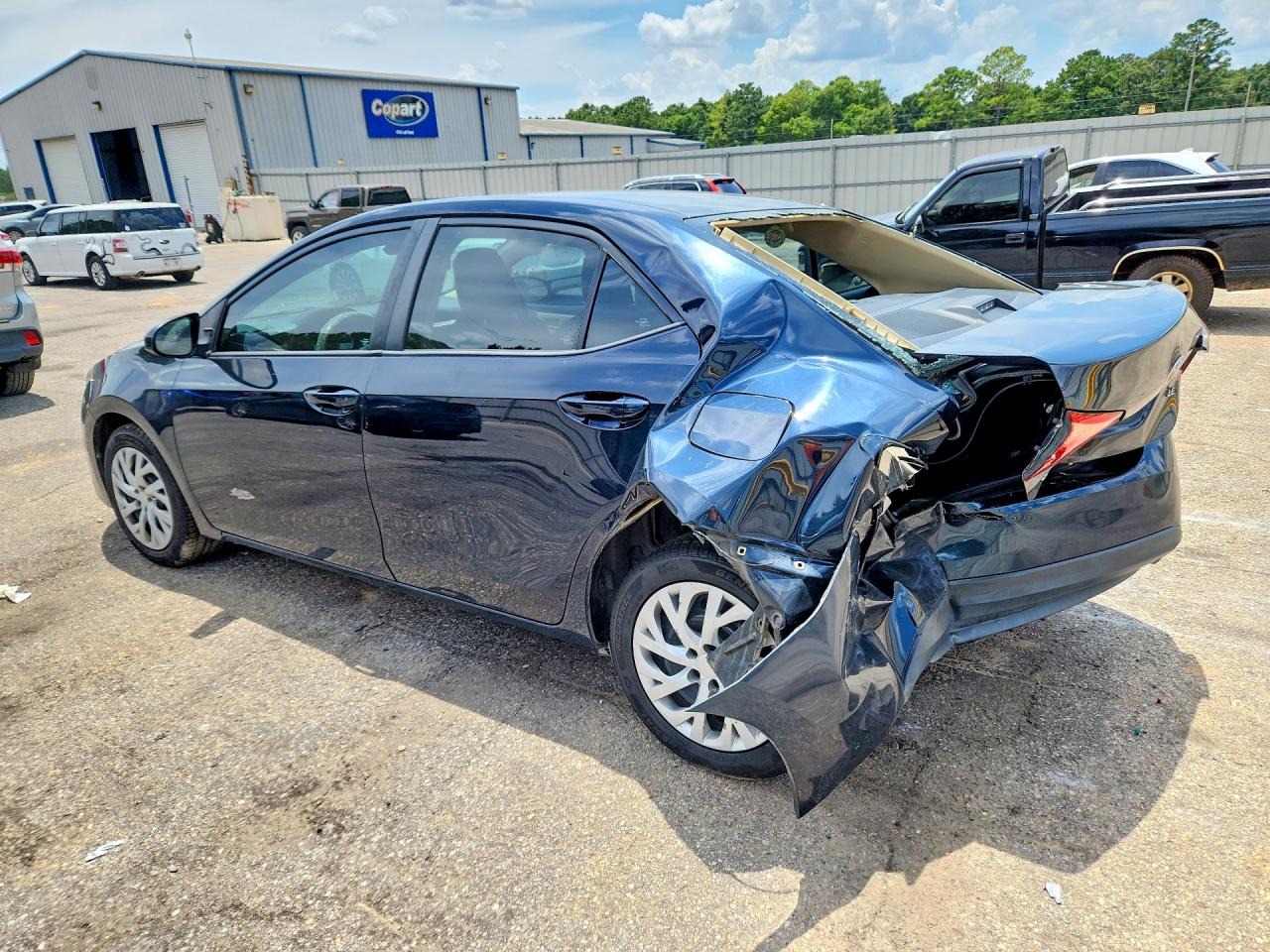 2018 TOYOTA COROLLA LE — снимка 2