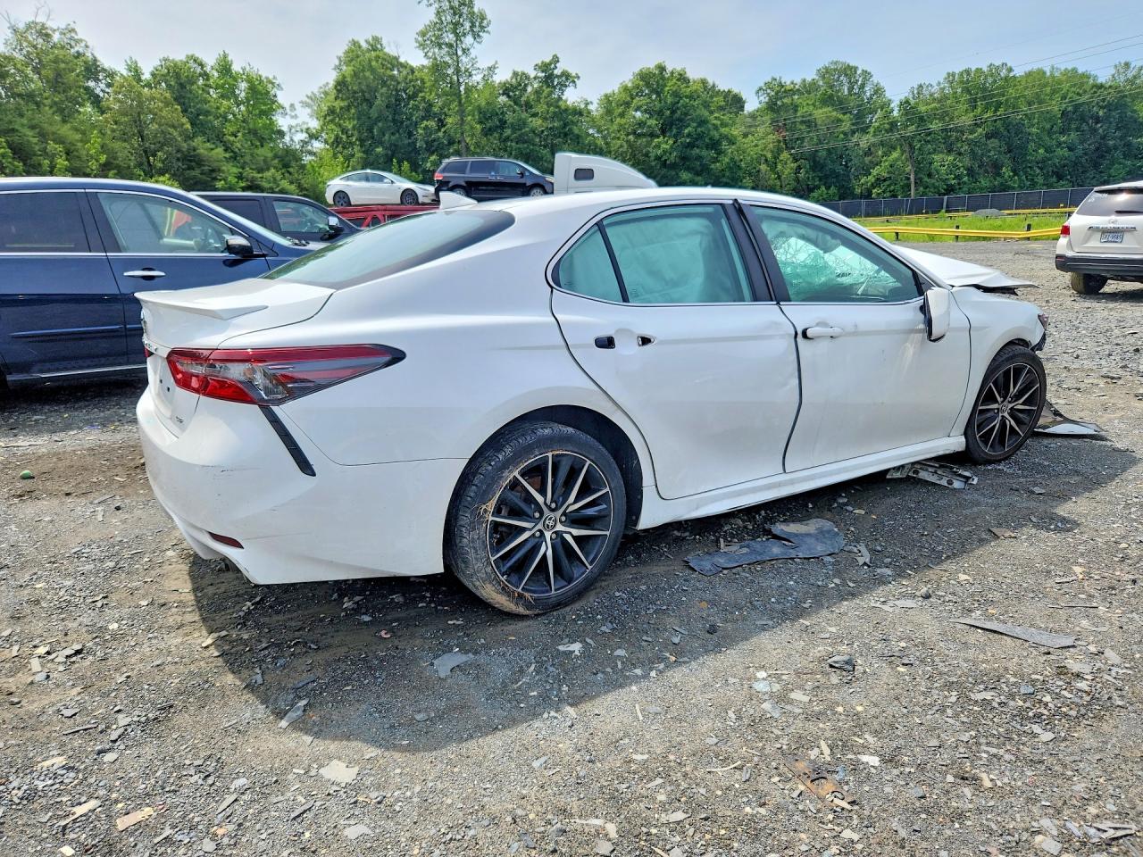 2022 TOYOTA CAMRY SE — снимка 3