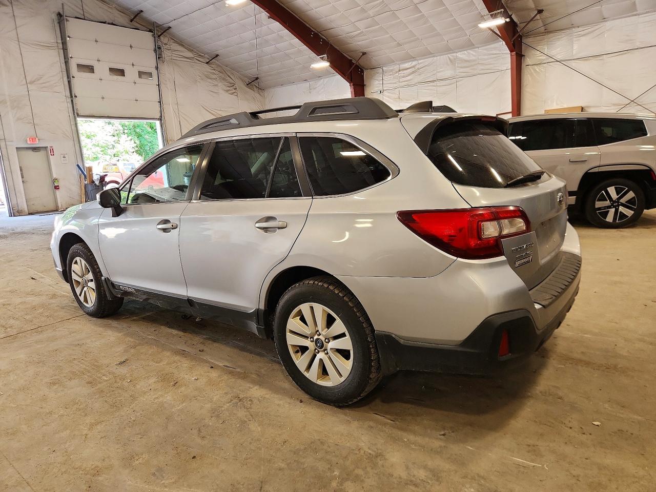 2018 SUBARU OUTBACK 2.5I PREMIUM — снимка 2