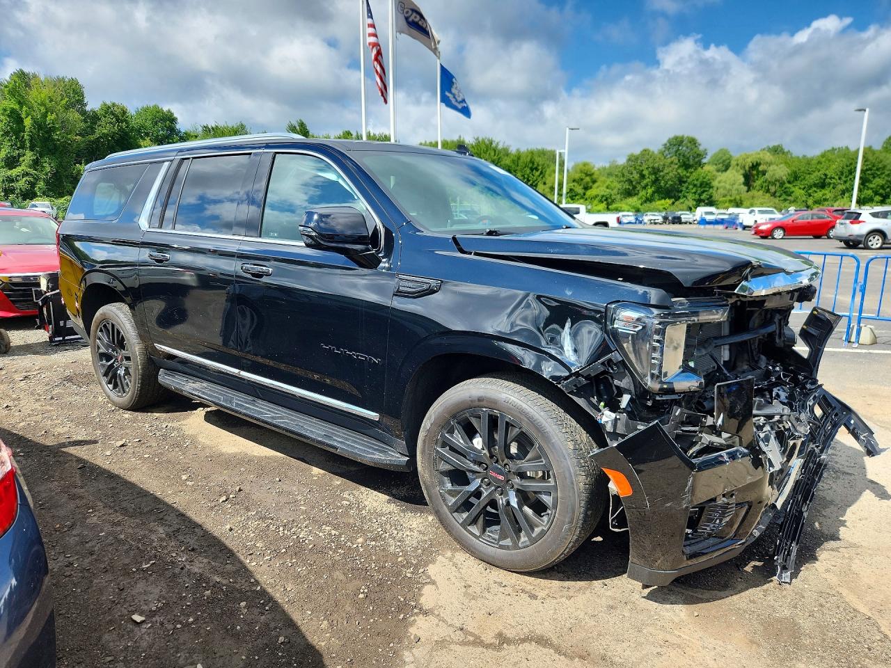 2023 GMC YUKON XL K1500 SLT — снимка 4