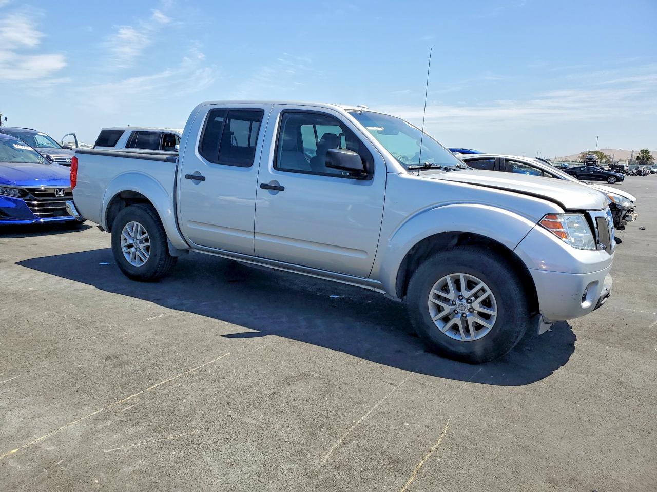 2016 NISSAN FRONTIER SV — снимка 4