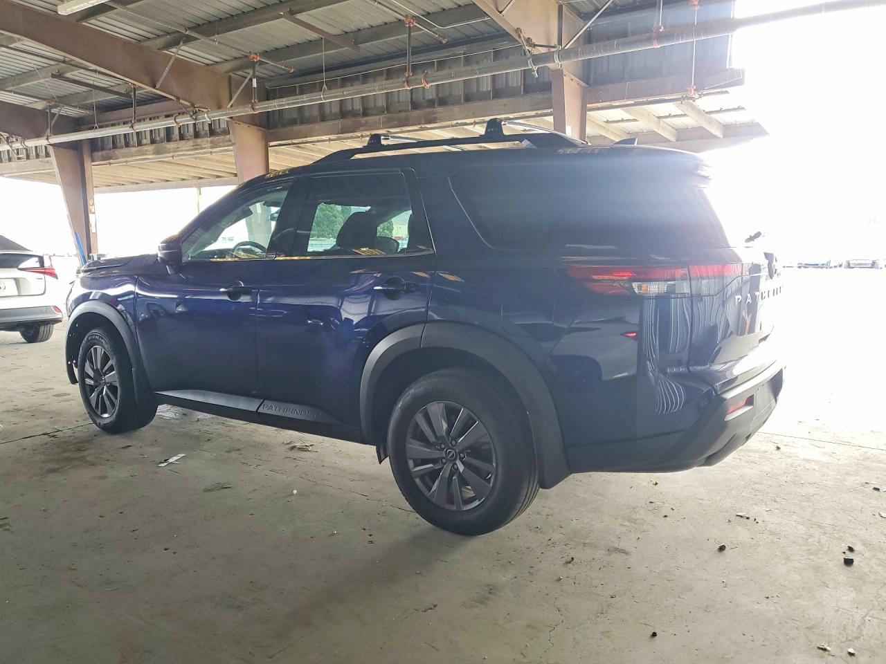 2025 NISSAN PATHFINDER SV — снимка 2