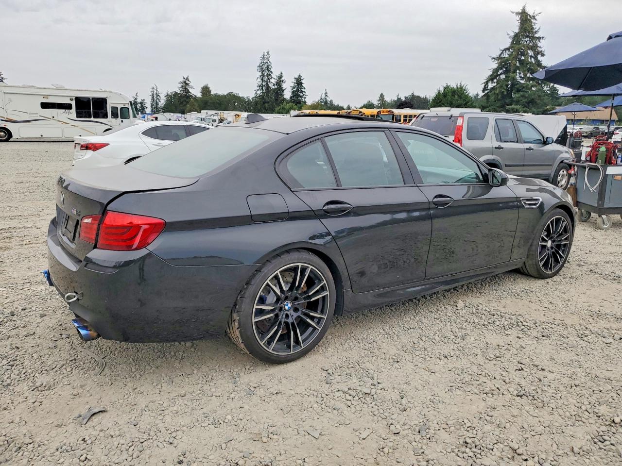 2013 BMW M5 — снимка 3