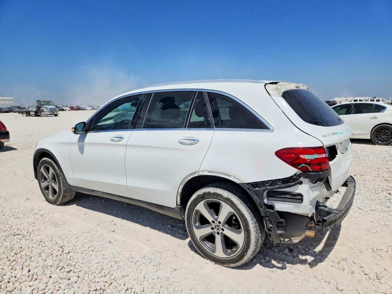 2017 MERCEDES-BENZ GLC 300 4MATIC — снимка 2