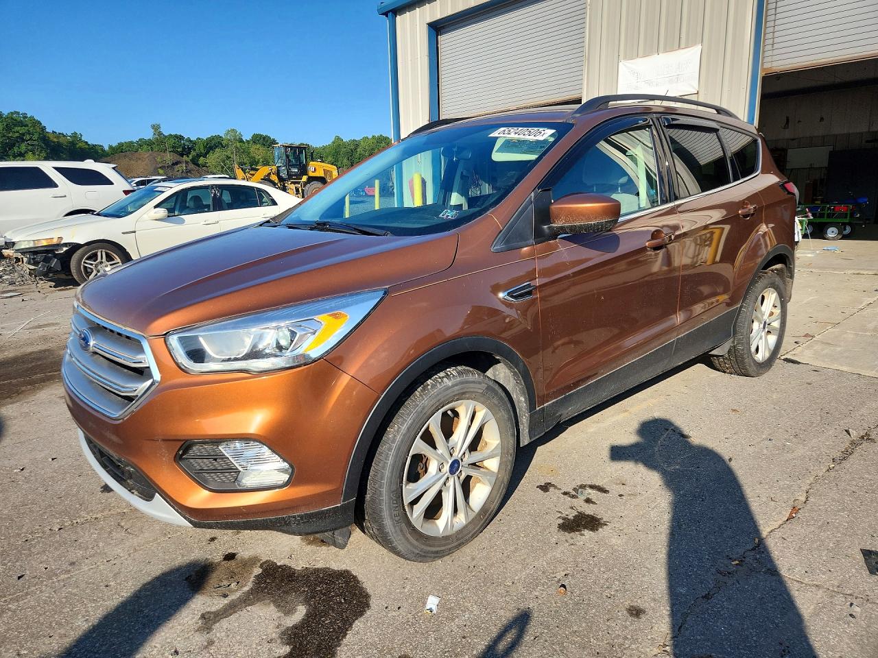 2017 FORD ESCAPE SE