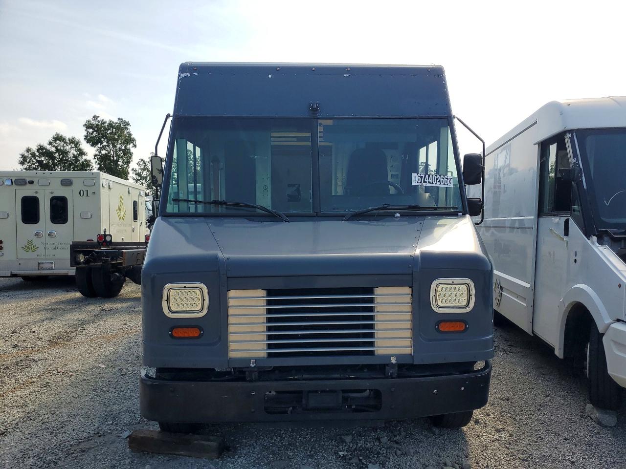 2021 FORD F59 — photo 5