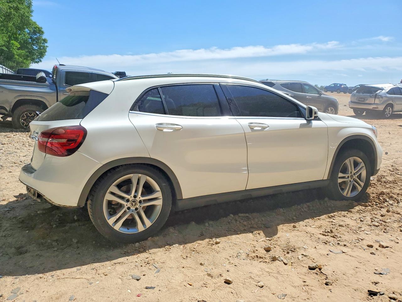 2018 MERCEDES-BENZ GLA 250 4MATIC — снимка 3