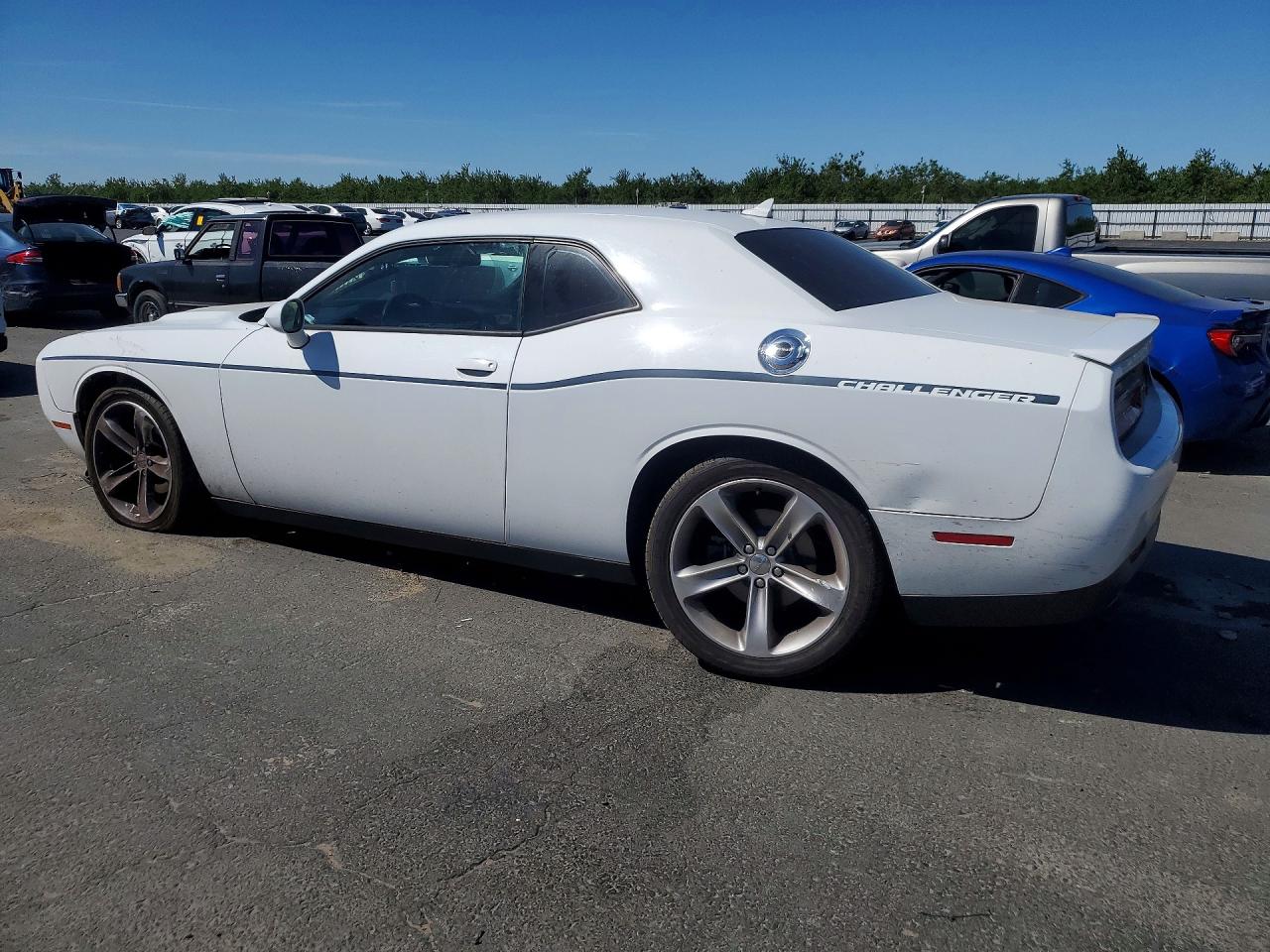 2016 DODGE CHALLENGER SXT — снимка 2