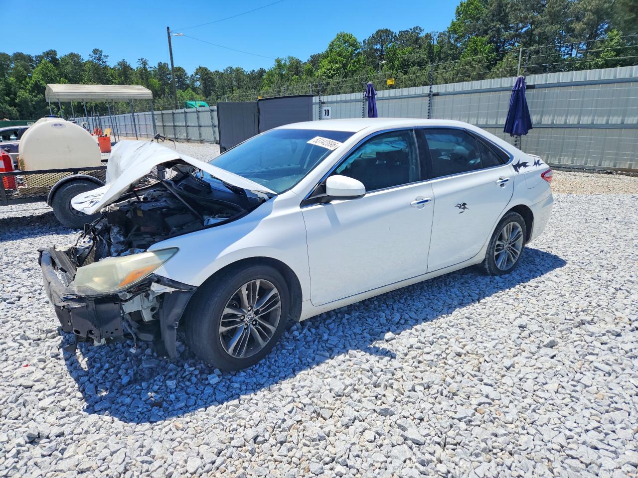 2015 TOYOTA CAMRY SE