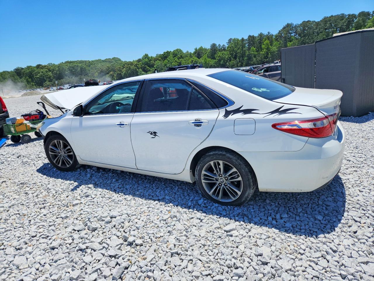 2015 TOYOTA CAMRY SE — снимка 2