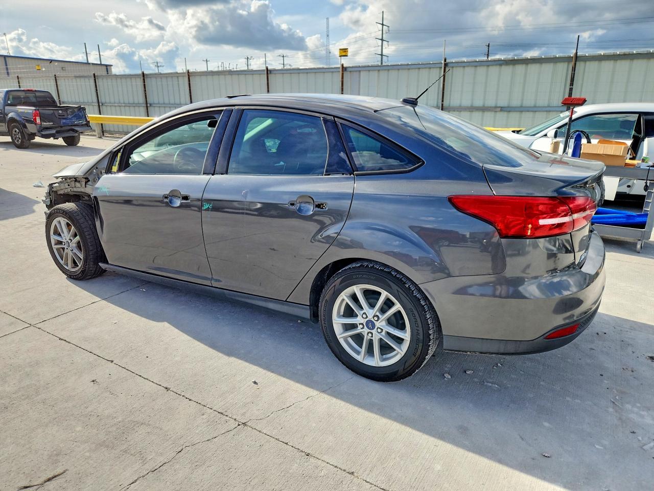 2017 FORD FOCUS SE — снимка 2