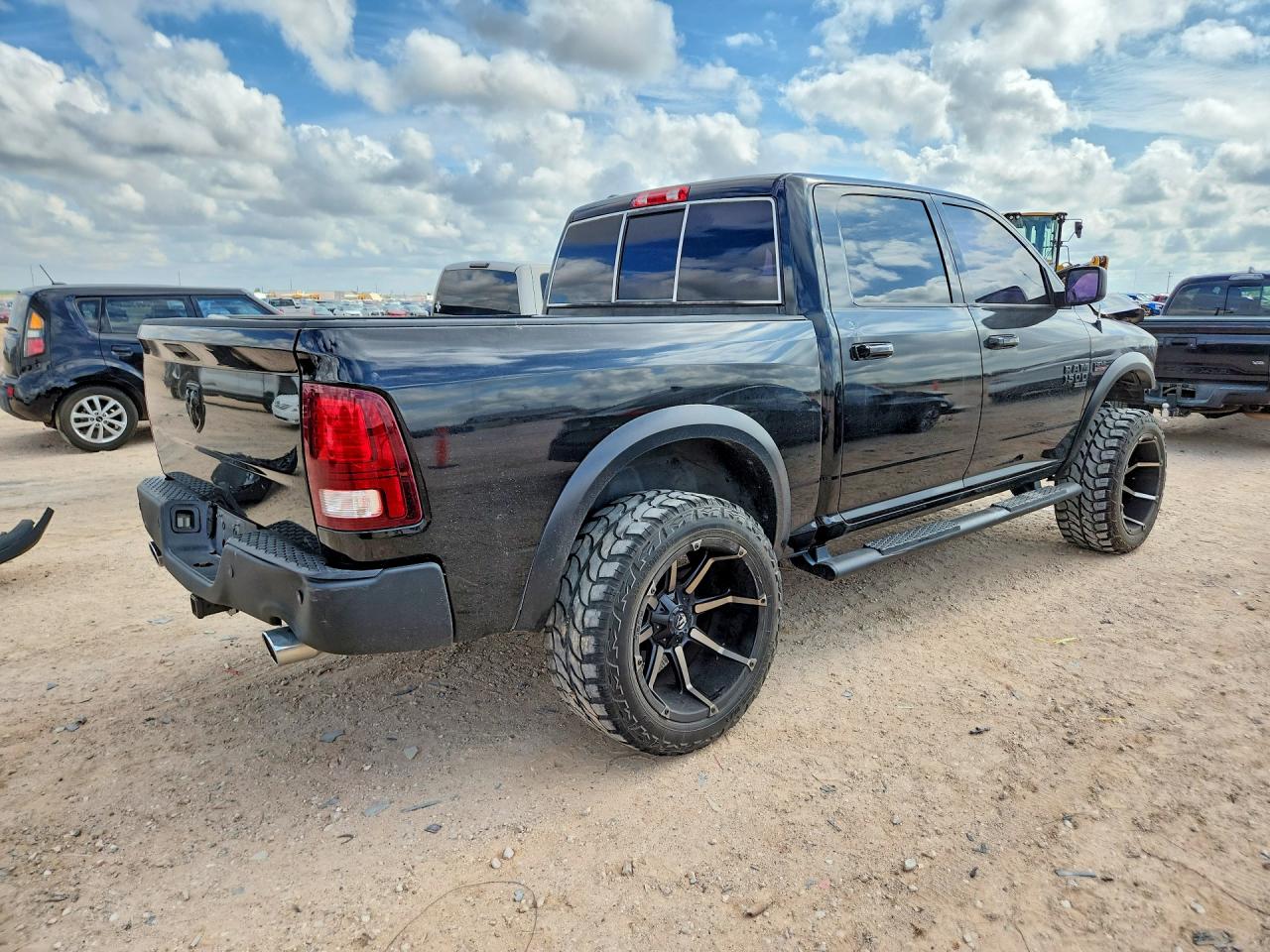 2019 RAM 1500 CLASSIC SLT — снимка 3