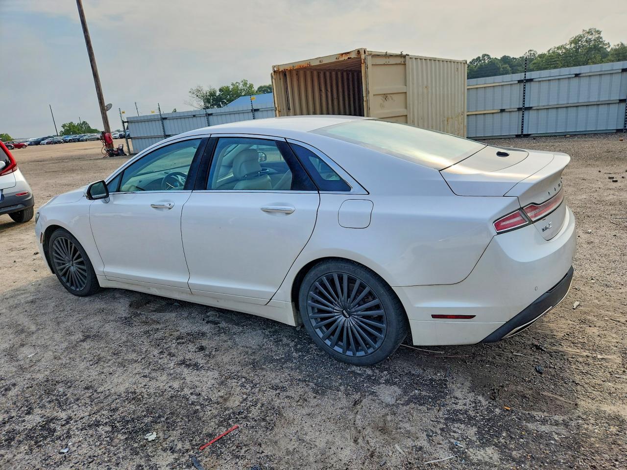 2017 LINCOLN MKZ HYBRID RESERVE — снимка 2