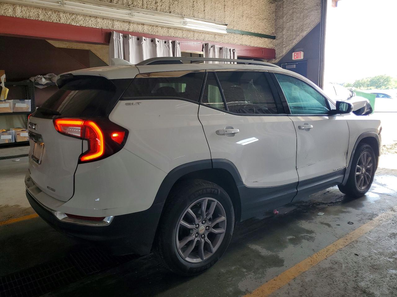 2023 GMC TERRAIN SLT — снимка 3