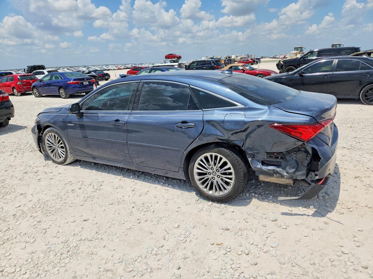2019 TOYOTA AVALON HYBRID LIMITED — снимка 2