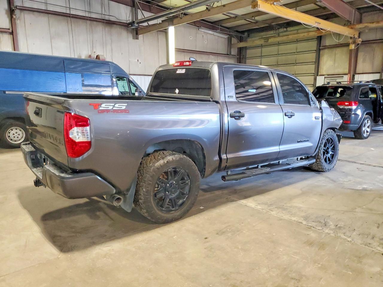2021 TOYOTA TUNDRA CREWMAX SR5 — снимка 3