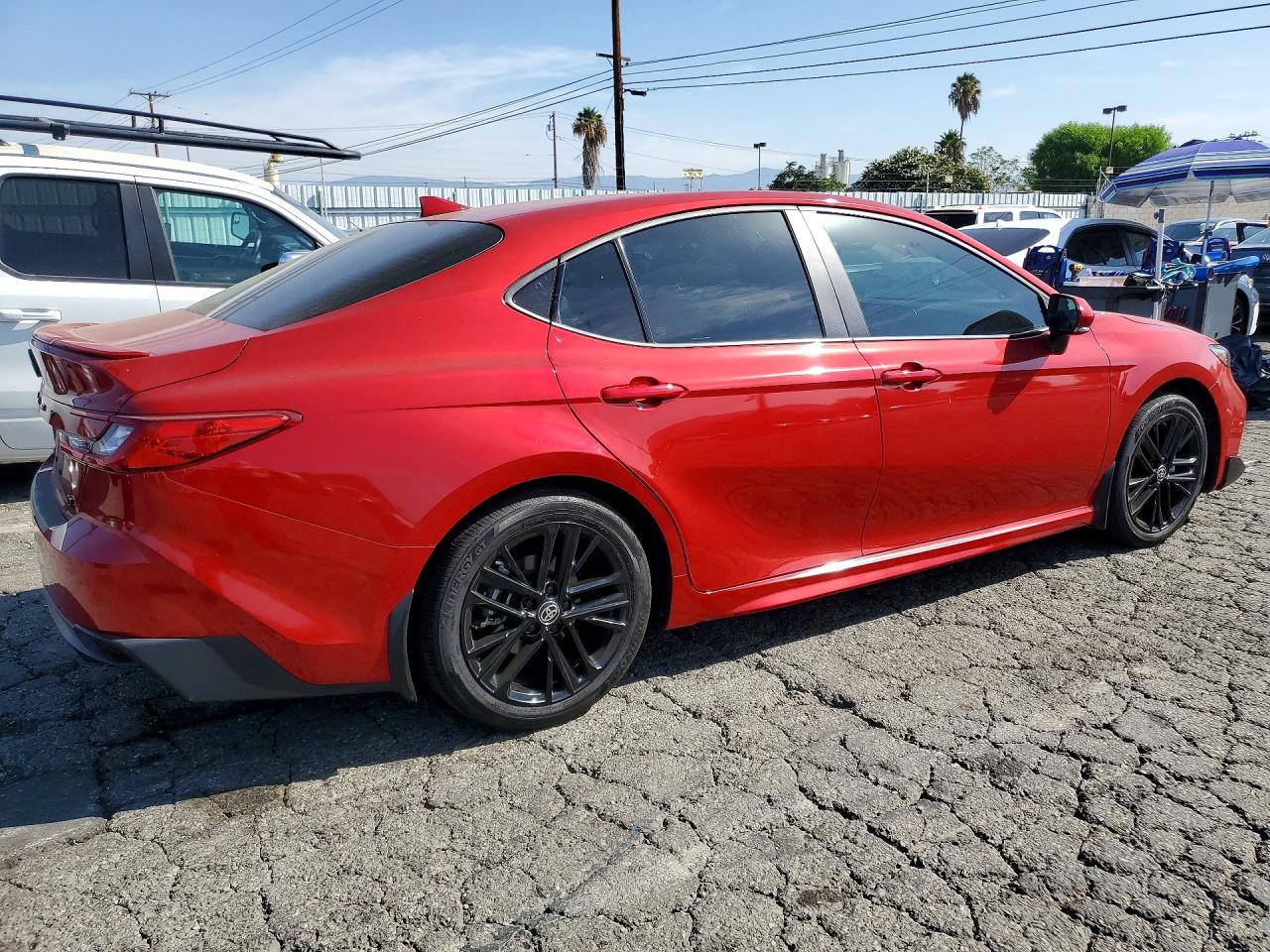 2025 TOYOTA CAMRY SE — снимка 3