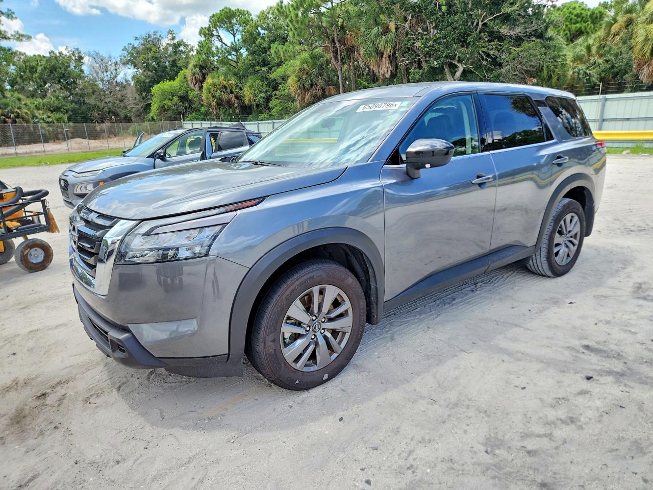 2024 NISSAN PATHFINDER S