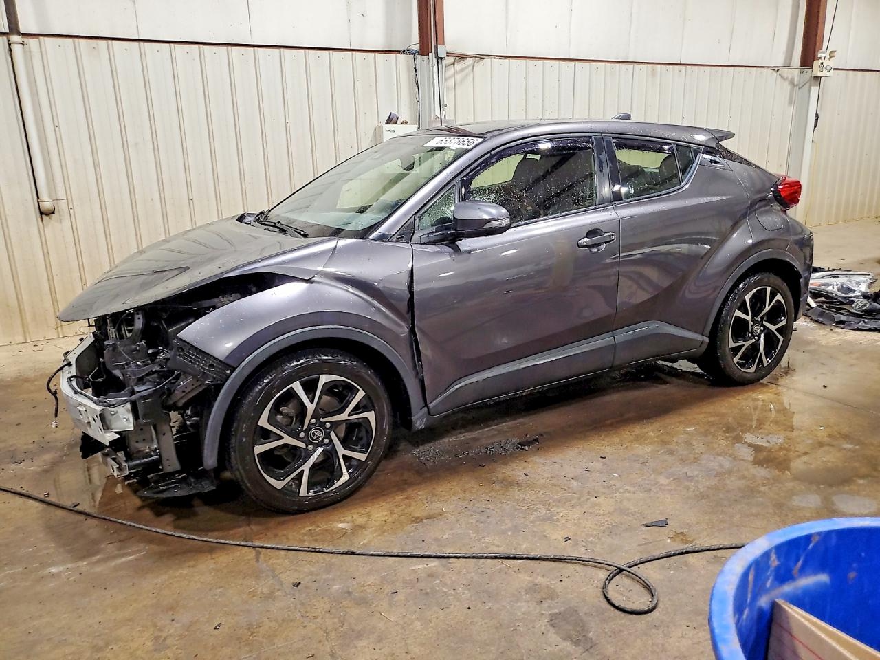 2019 TOYOTA C-HR XLE