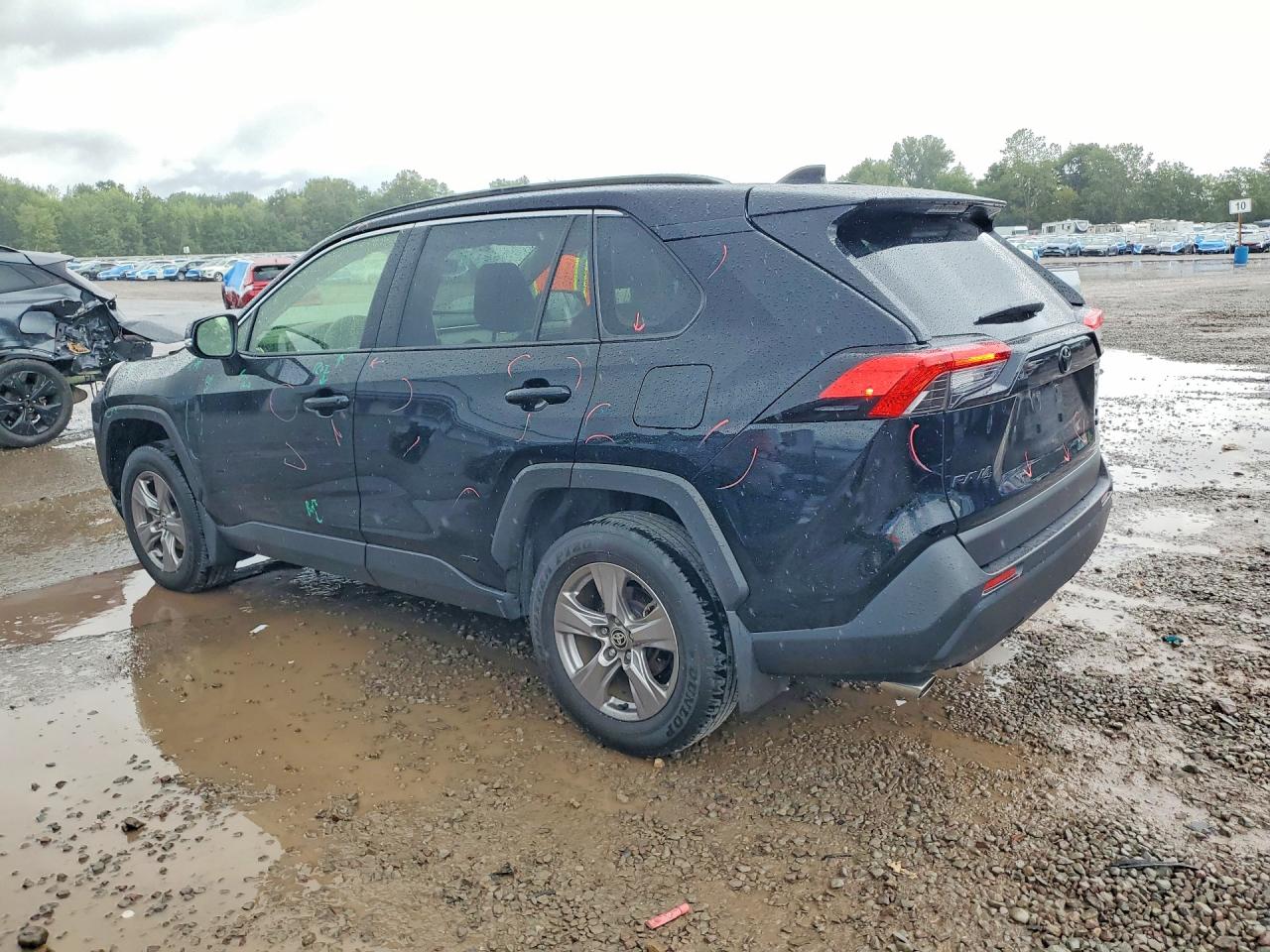 2024 TOYOTA RAV4 HYBRID XLE — снимка 2