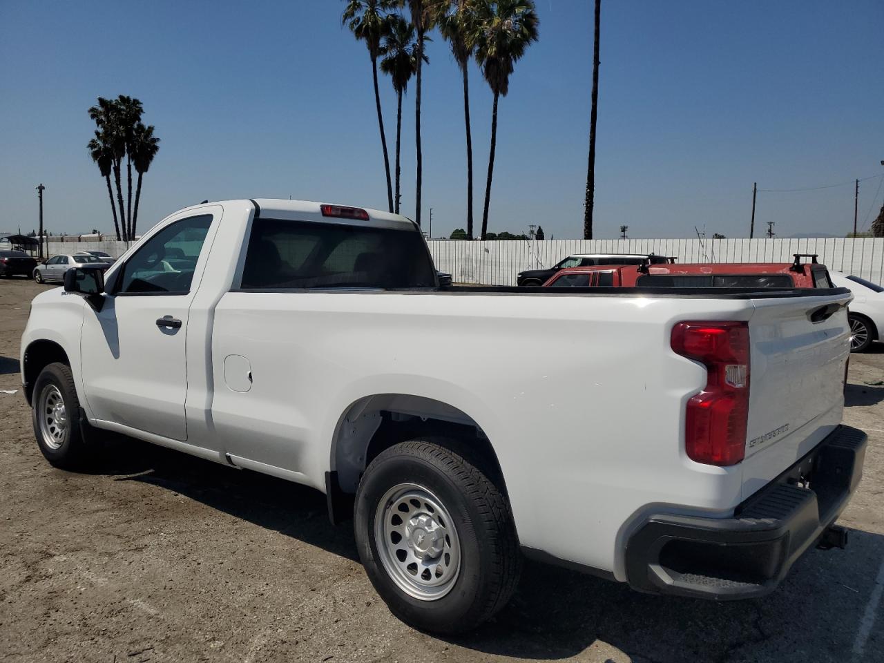 2025 CHEVROLET SILVERADO C1500 — снимка 2
