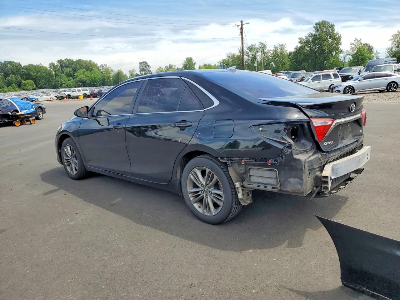 2017 TOYOTA CAMRY SE — снимка 2