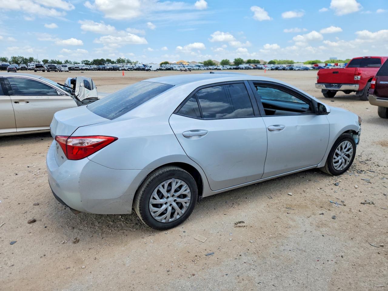2019 TOYOTA COROLLA LE — снимка 3