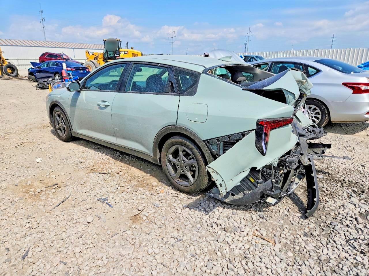 2025 KIA K4 LXS — снимка 2