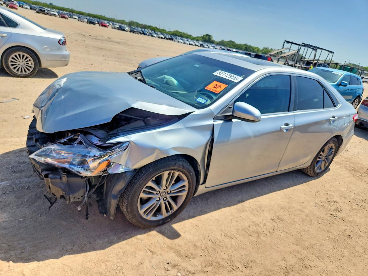 2016 TOYOTA CAMRY SE