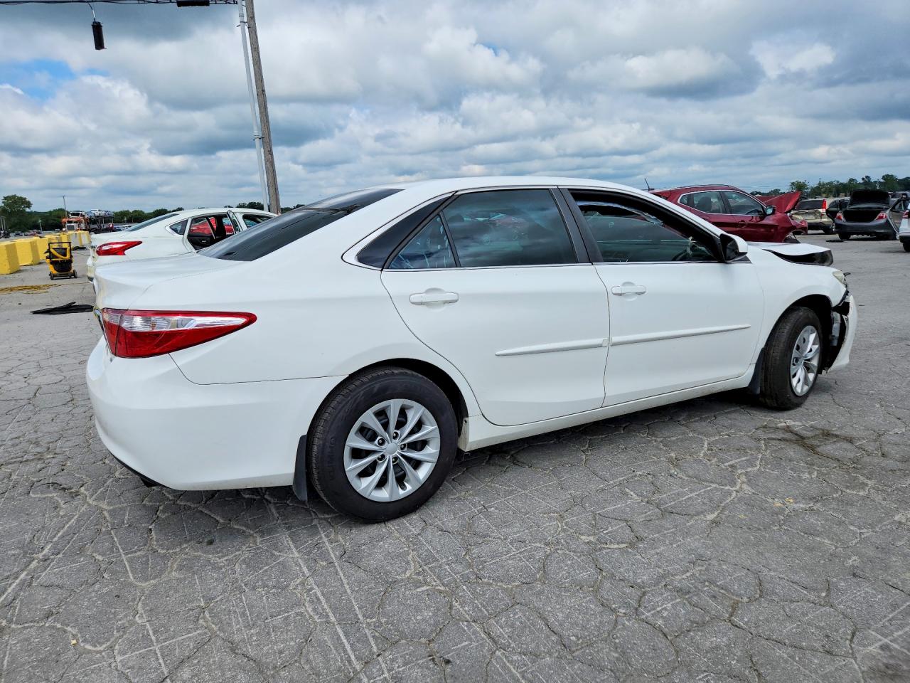 2016 TOYOTA CAMRY LE — снимка 3