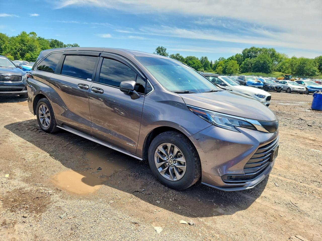 2021 TOYOTA SIENNA LE — снимка 4