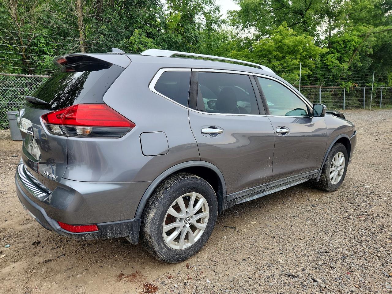 2017 NISSAN ROGUE SV — снимка 3