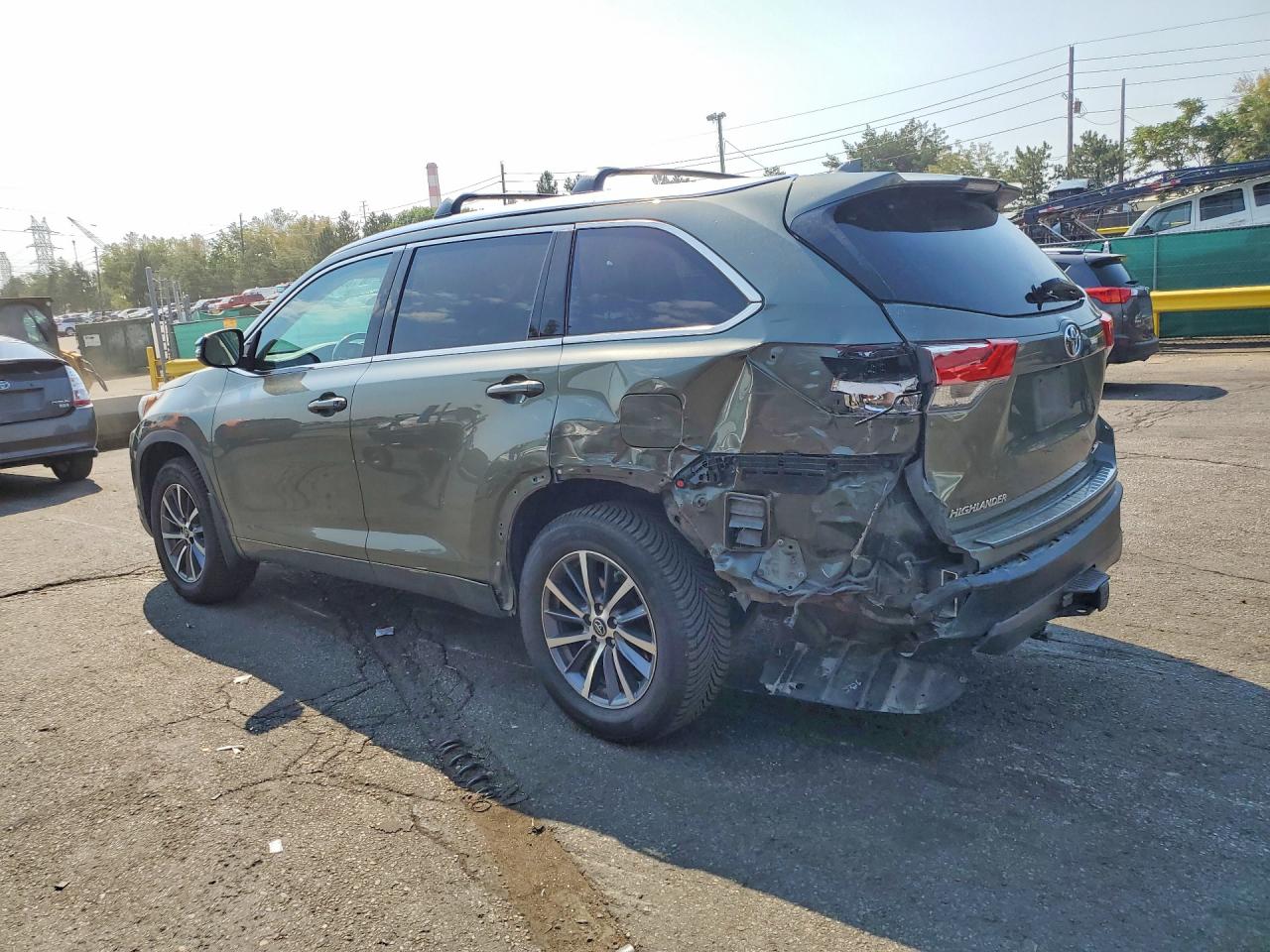 2017 TOYOTA HIGHLANDER XLE — снимка 2
