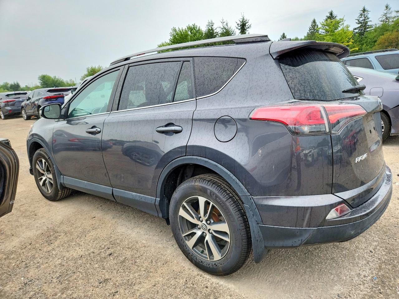 2018 TOYOTA RAV4 LE — снимка 2