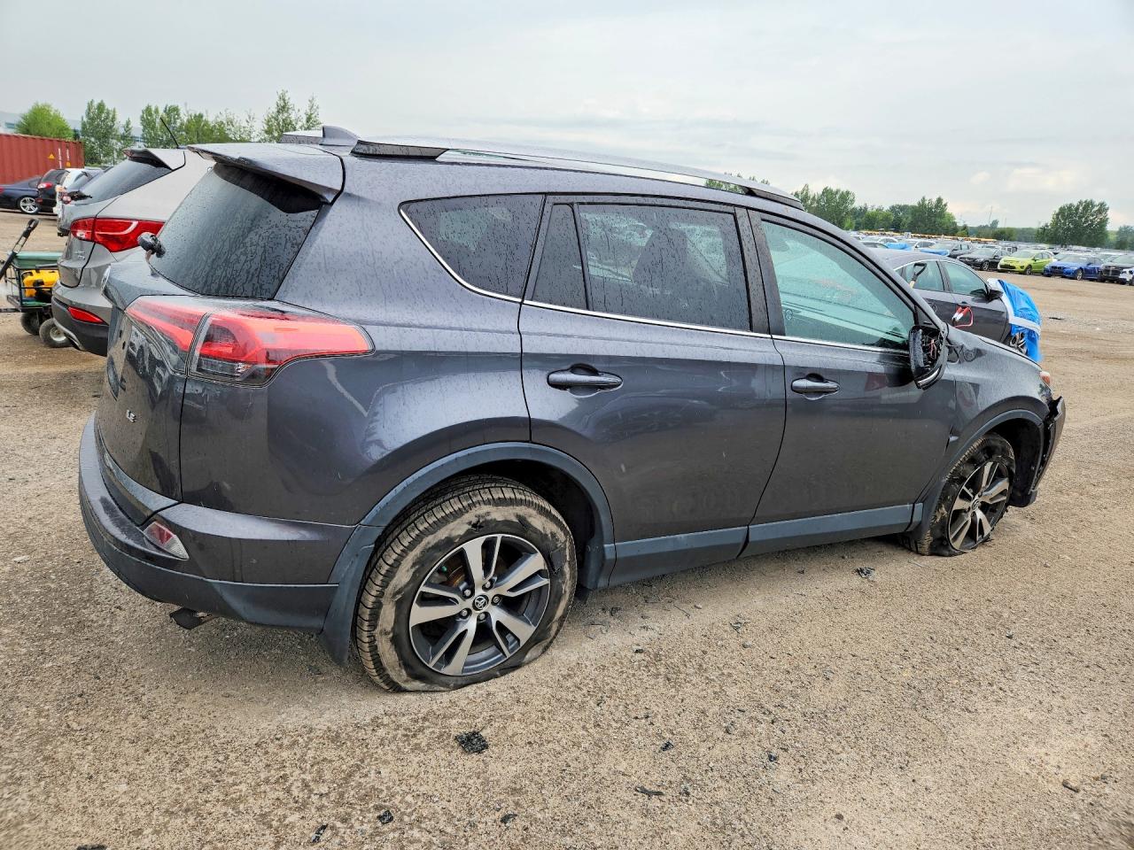 2018 TOYOTA RAV4 LE — снимка 3