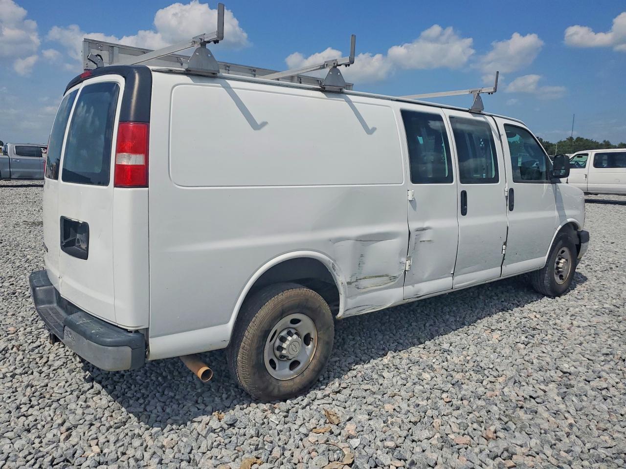2018 CHEVROLET EXPRESS G2500 — снимка 3