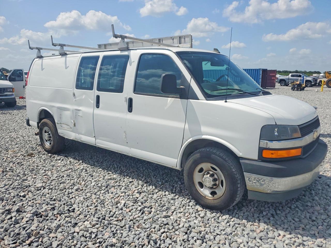 2018 CHEVROLET EXPRESS G2500 — снимка 4
