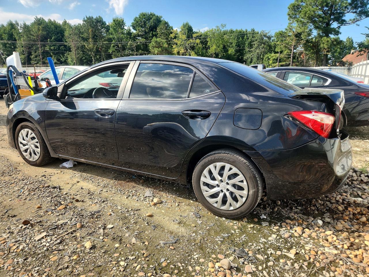 2018 TOYOTA COROLLA LE — снимка 2