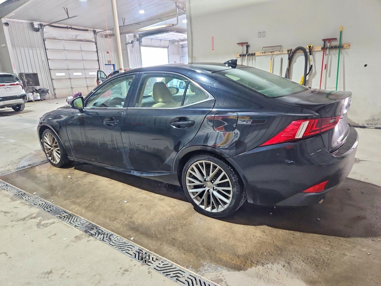 2014 LEXUS IS 250 — снимка 2