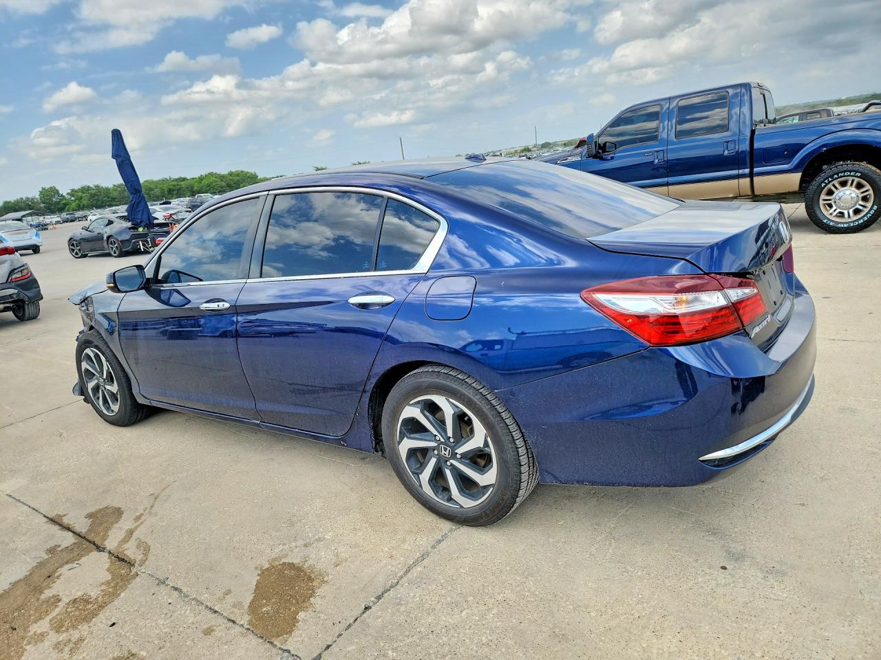 2017 HONDA ACCORD EX — снимка 2