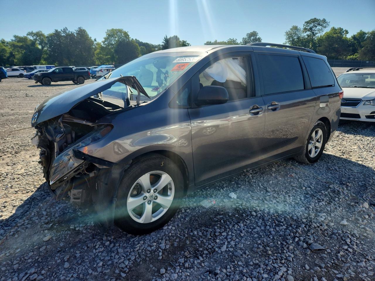 2017 TOYOTA SIENNA LE