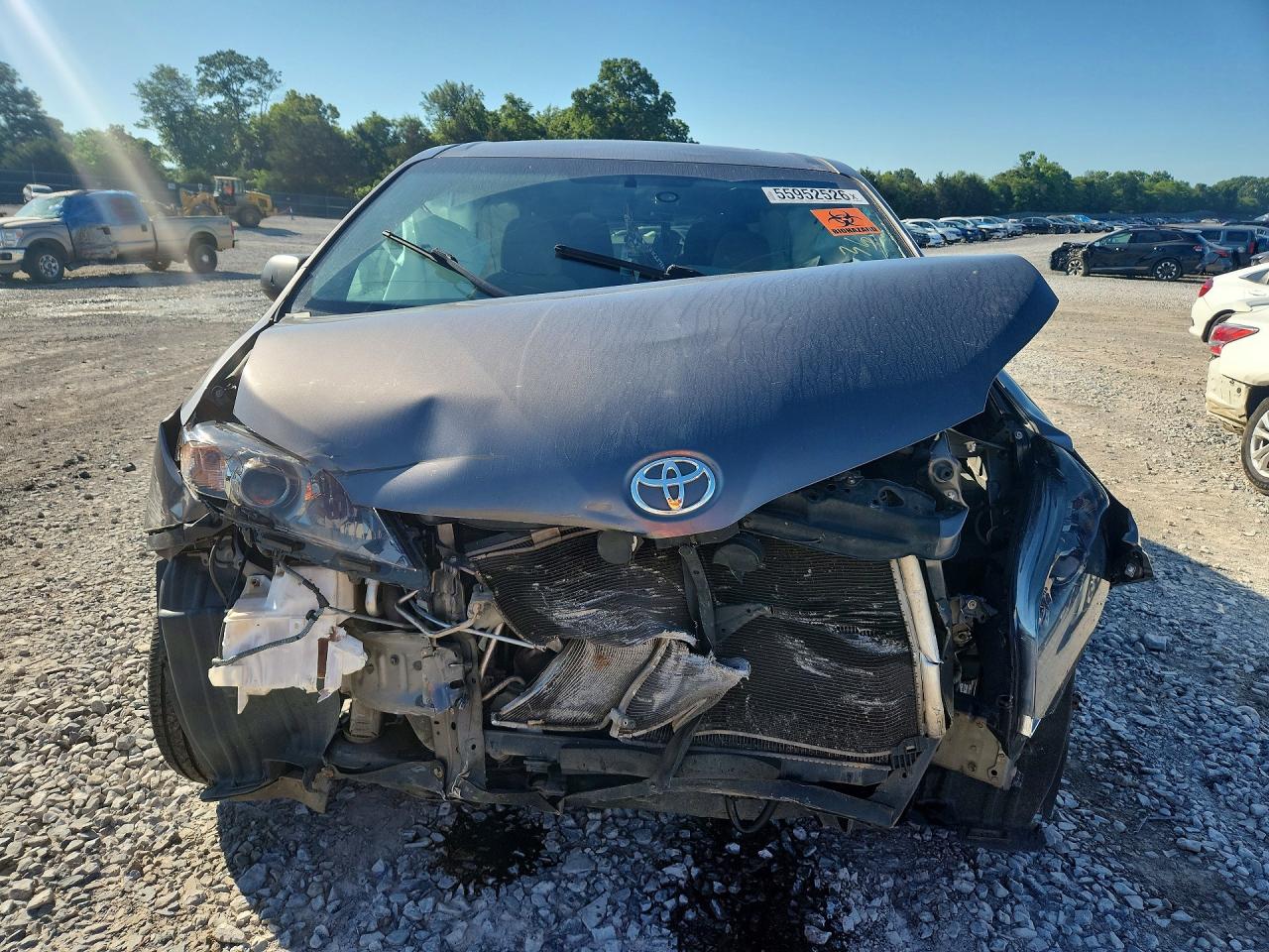 2017 TOYOTA SIENNA LE — снимка 5