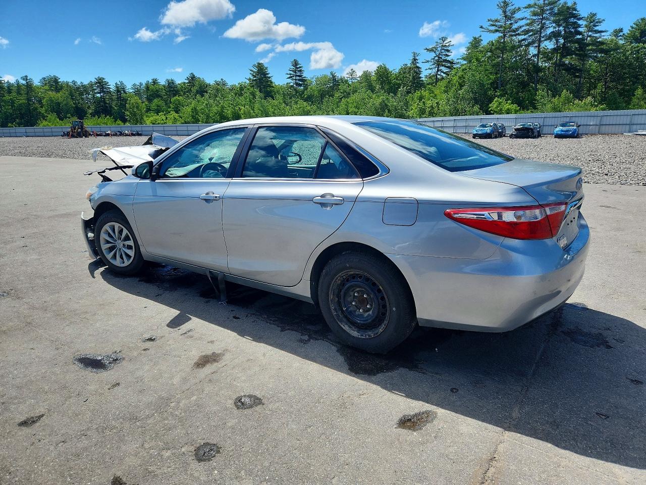 2017 TOYOTA CAMRY LE — снимка 2