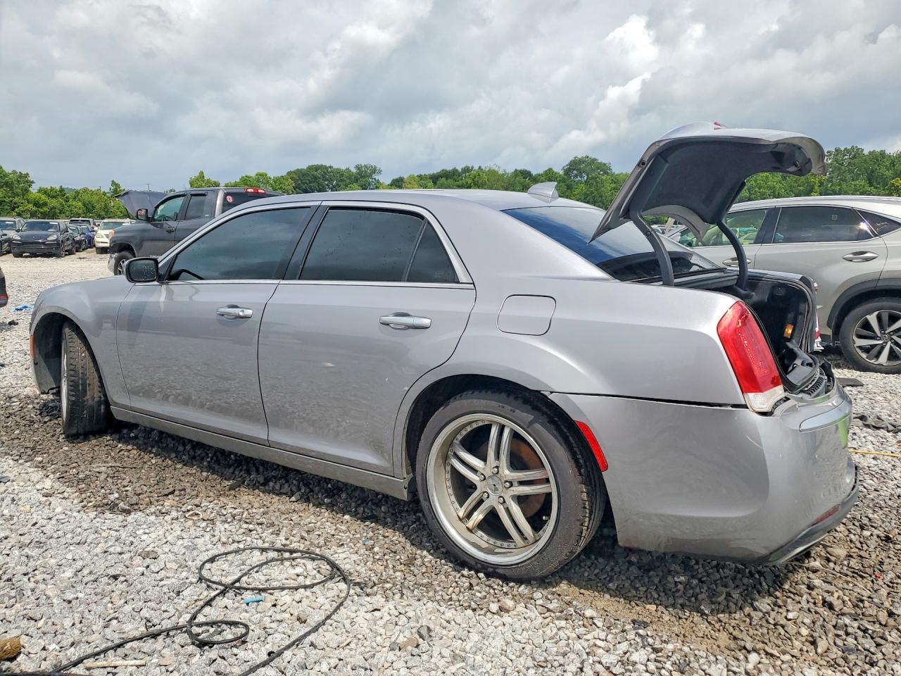 2017 CHRYSLER 300C PLATINUM — снимка 2