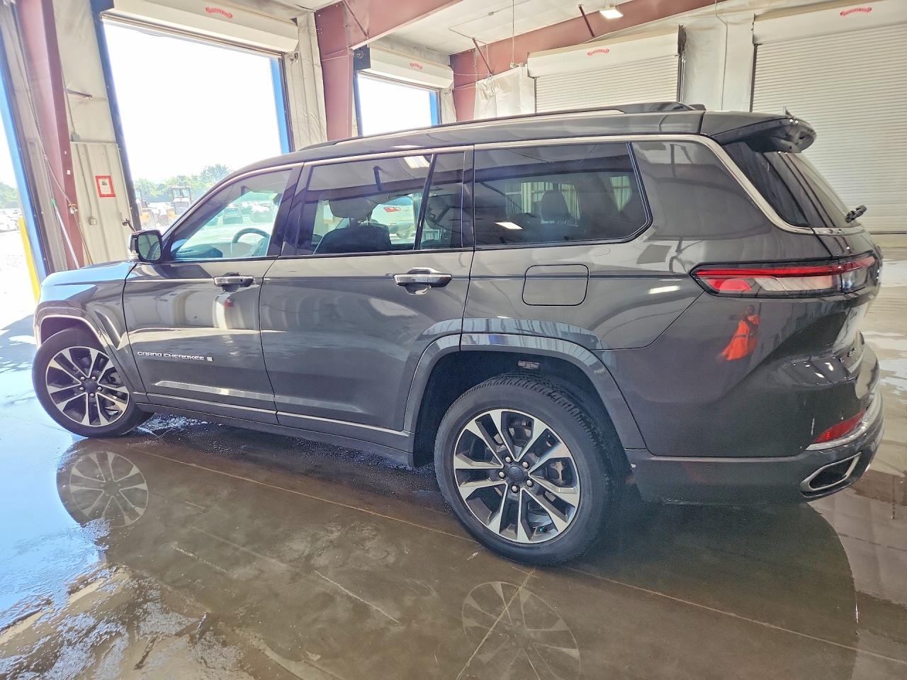 2022 JEEP GRAND CHEROKEE L OVERLAND — снимка 2