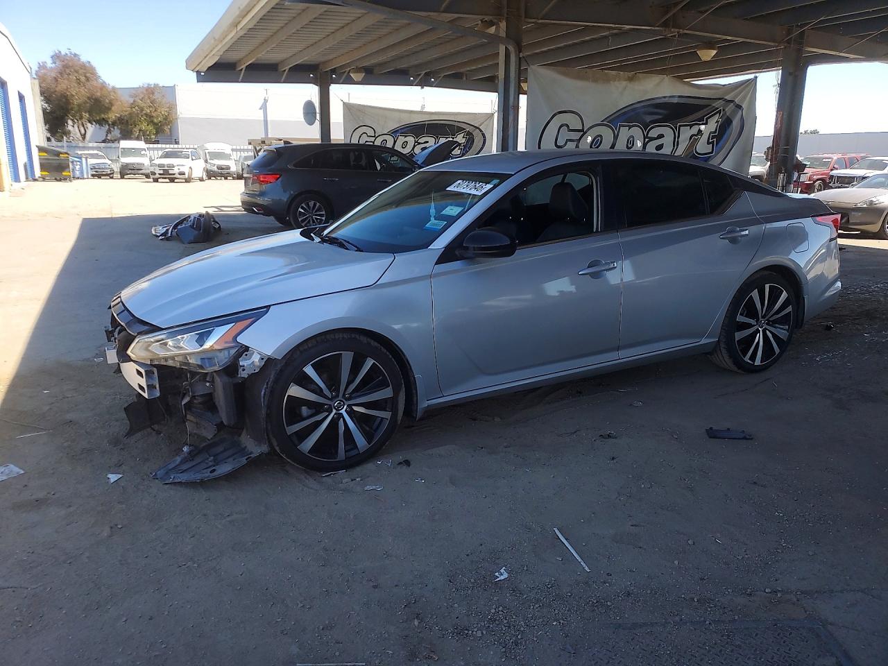 2019 NISSAN ALTIMA SR