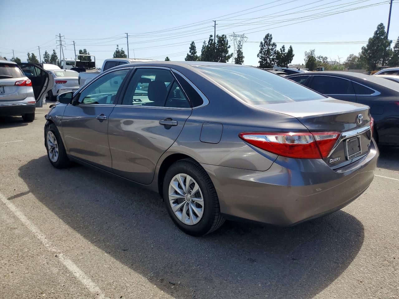 2016 TOYOTA CAMRY LE — снимка 2
