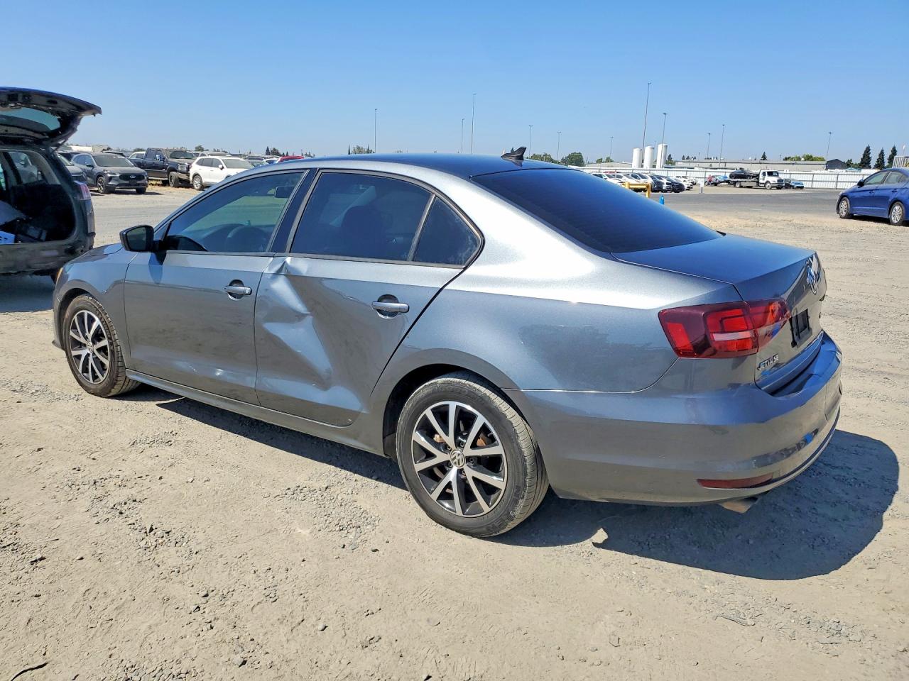 2016 VOLKSWAGEN JETTA SE — снимка 2